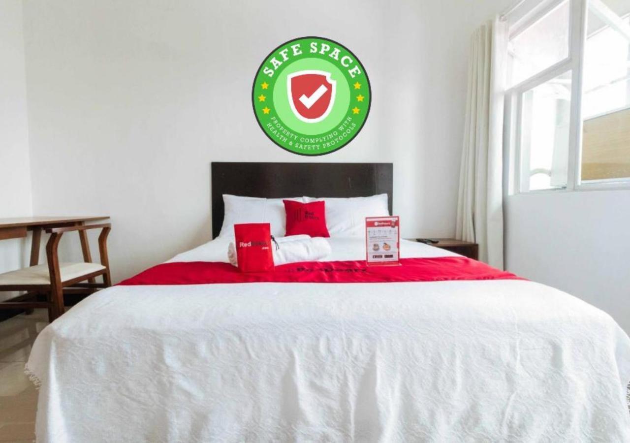 Reddoorz Plus At Banawe Quezon City Ngoại thất bức ảnh