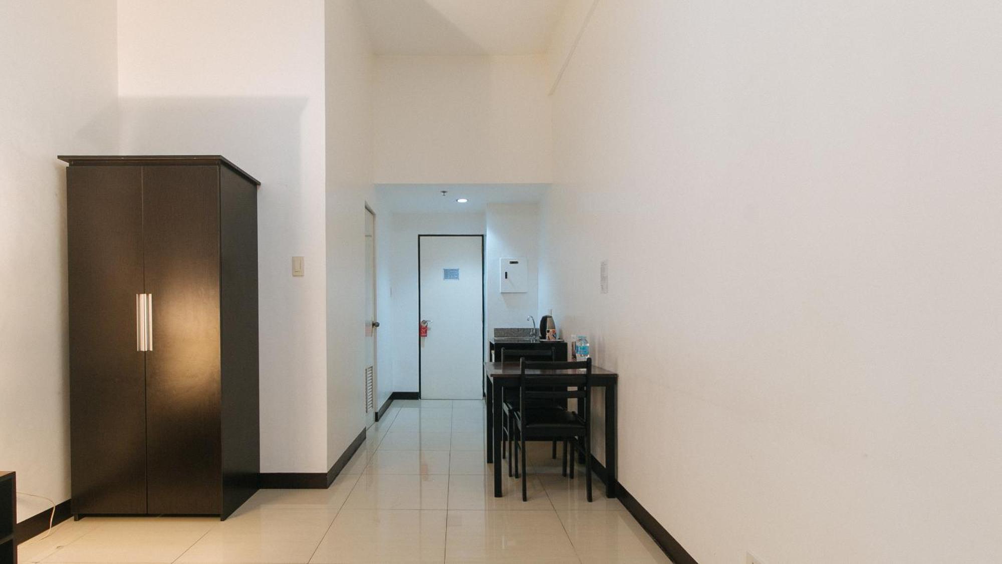 Reddoorz Plus At Banawe Quezon City Ngoại thất bức ảnh